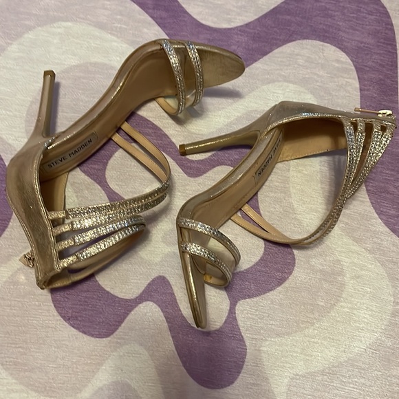 Steve Madden Fiffi Gold Sparkle Stappy Heeled Sandal - Picture 5 of 7